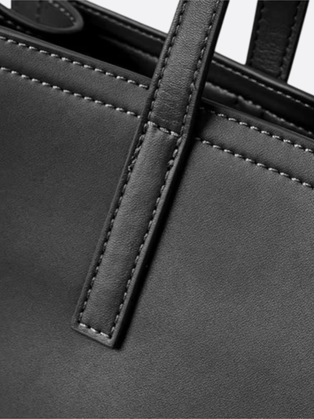 Leather shoulder bag