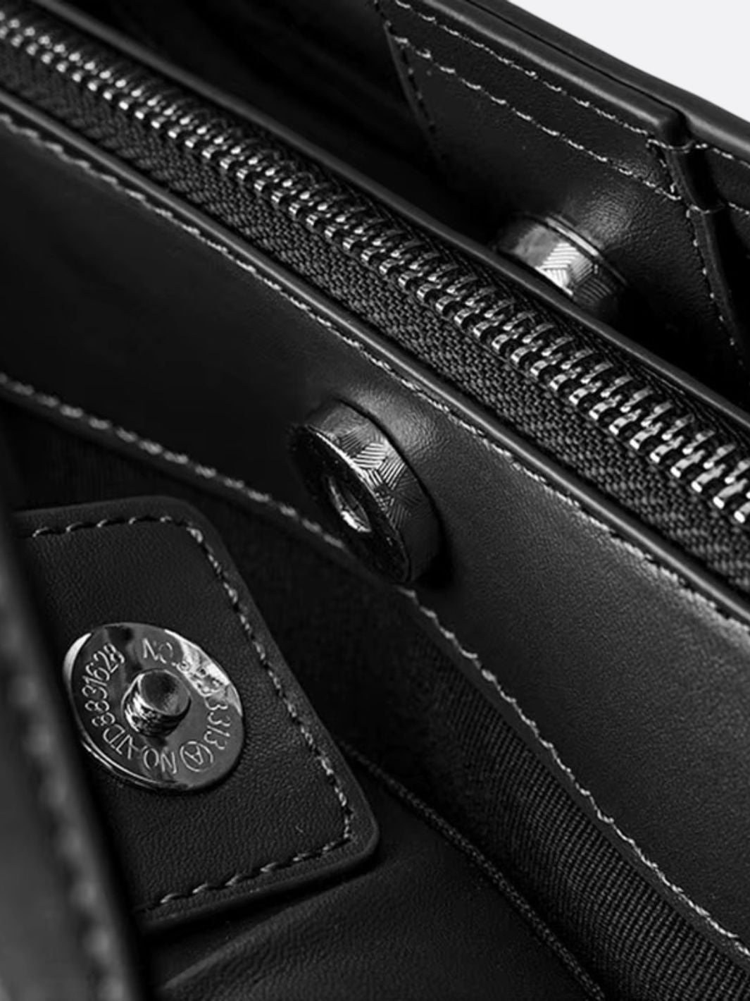 Leather shoulder bag