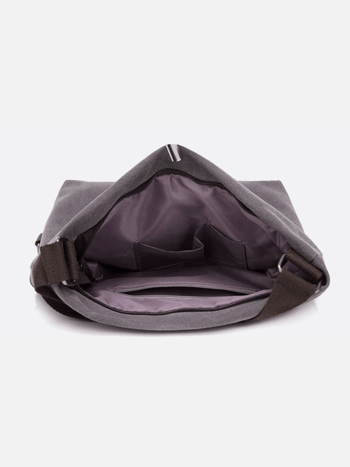 Shoulder bag convertible into a backpack 