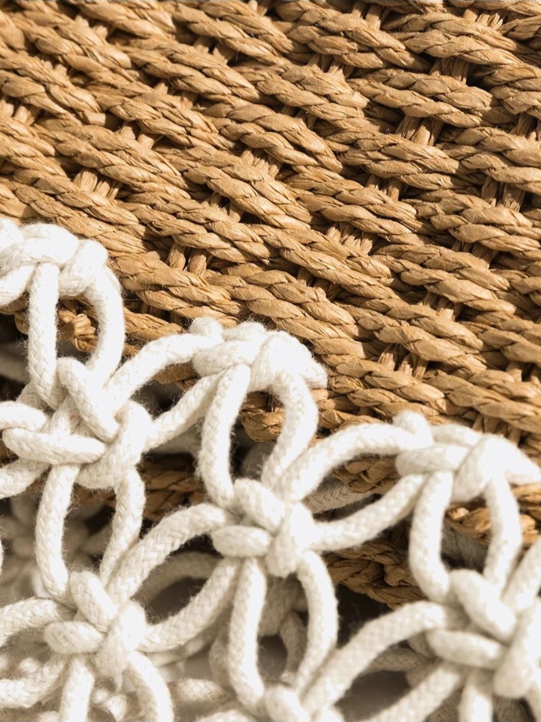 Mesh and straw tote bag